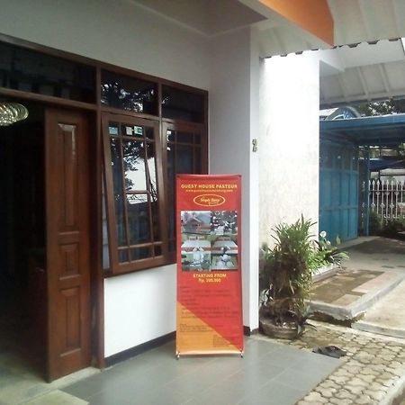 Simply Homy Guest House Pasteur Bandung Exterior foto